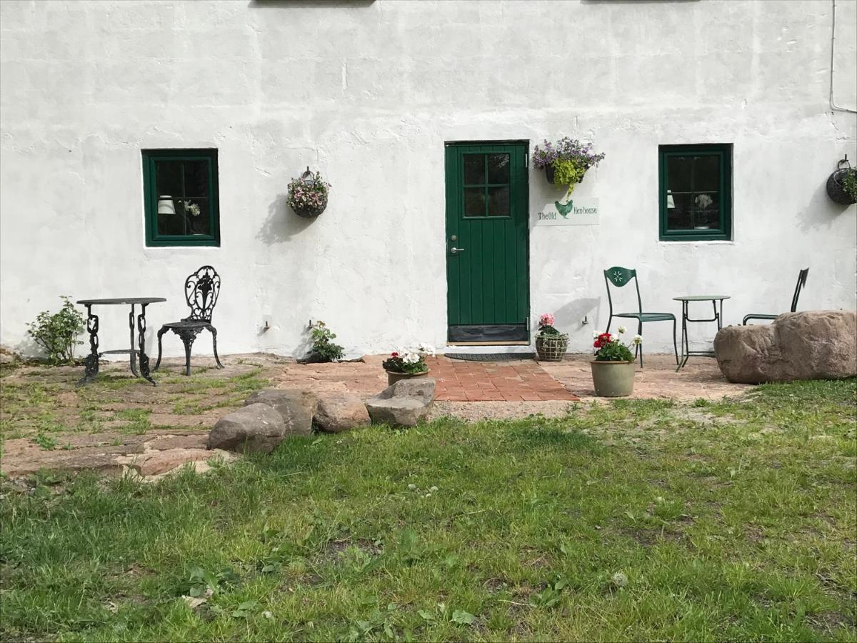 Bed and Breakfast The Old Henhouse Tollarp Exterior foto