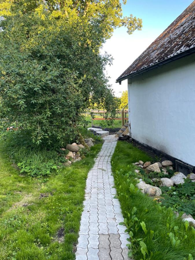 Bed and Breakfast The Old Henhouse Tollarp Exterior foto